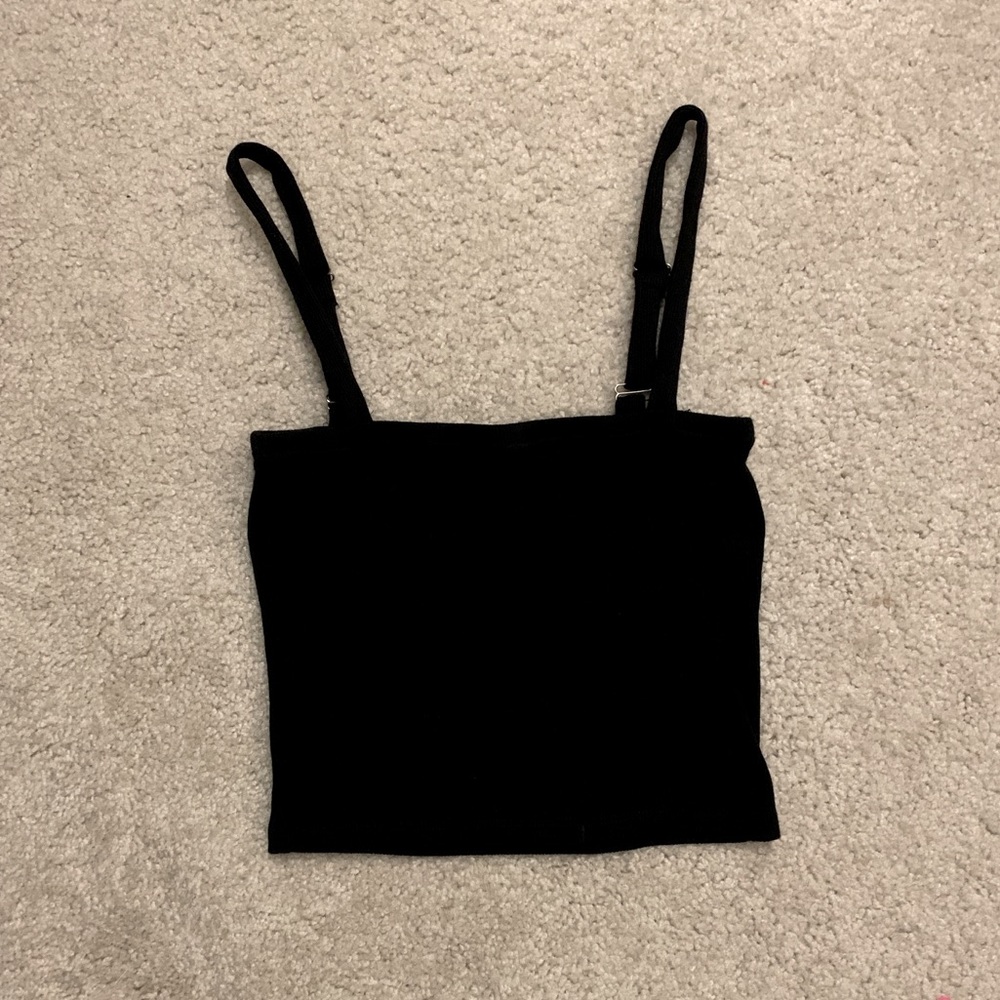 black crop top